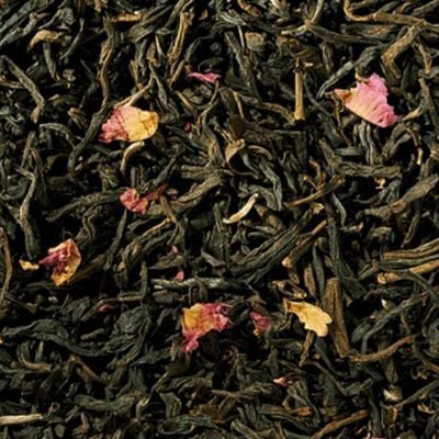 Grøn te med rosenblade